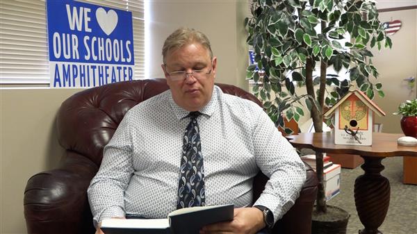  Todd Jaeger reads